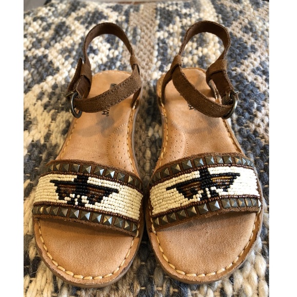Minnetonka Shoes - NWB Minnetonka Tahoe Beaded Sandal